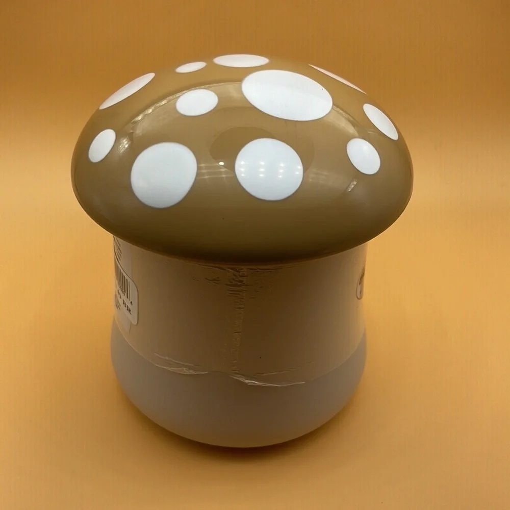 Hutzler Mushroom Saver or Storage Container Brown/Toadstool Style - Picture 7 of 10